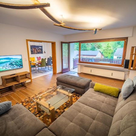 Rheintal-Ferien - 90 Qm Ferienwohnung Mit Wine & Style - Dein Urlaub Am Rhein Niederheimbach Esterno foto