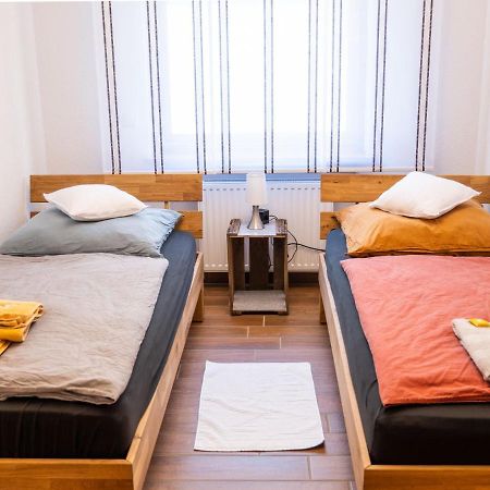 Rheintal-Ferien - 90 Qm Ferienwohnung Mit Wine & Style - Dein Urlaub Am Rhein Niederheimbach Esterno foto